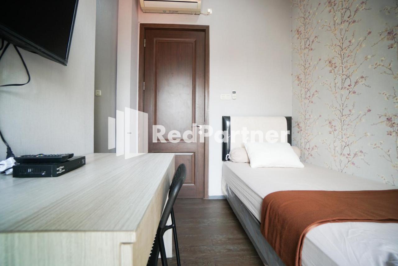 Hotel Toba Mansion Syariah Near Benhil Redpartner Yakarta Exterior foto