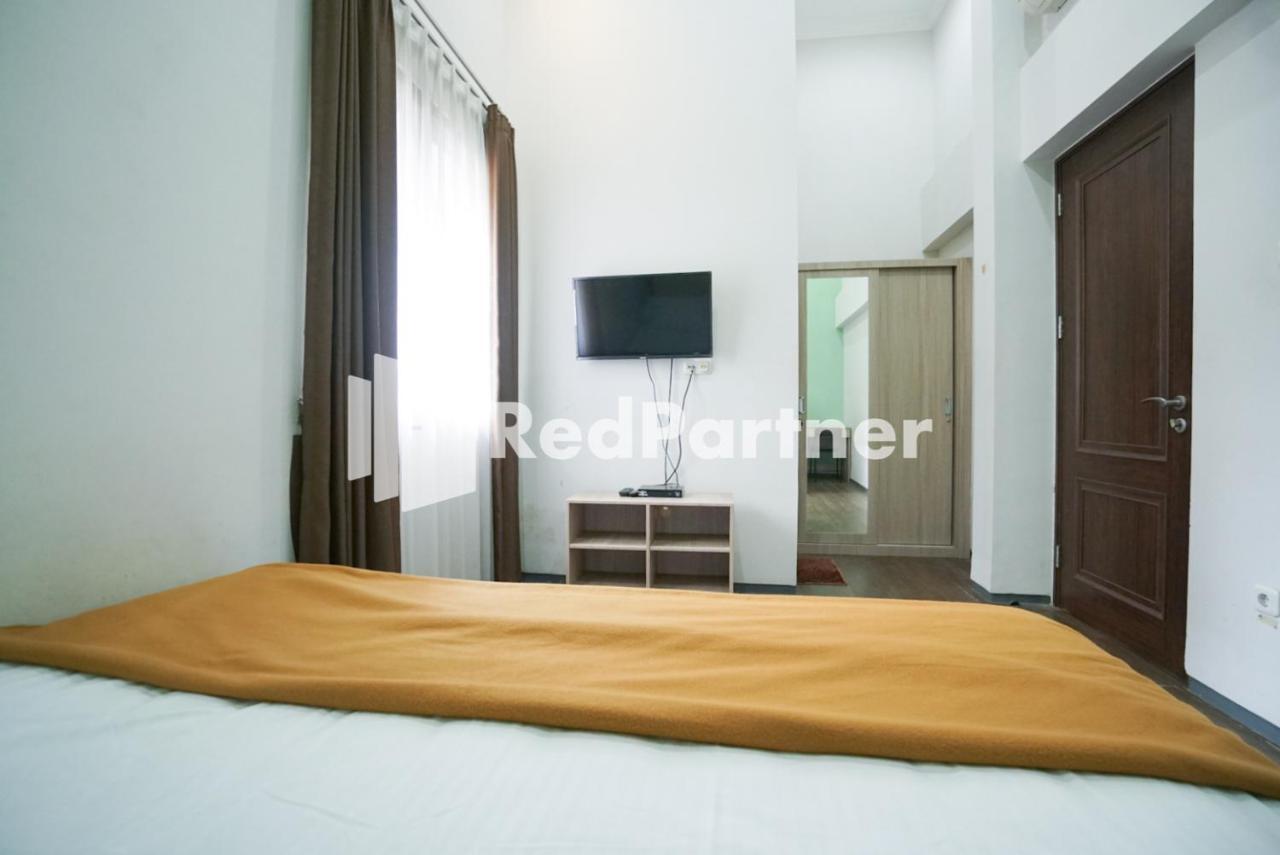 Hotel Toba Mansion Syariah Near Benhil Redpartner Yakarta Exterior foto