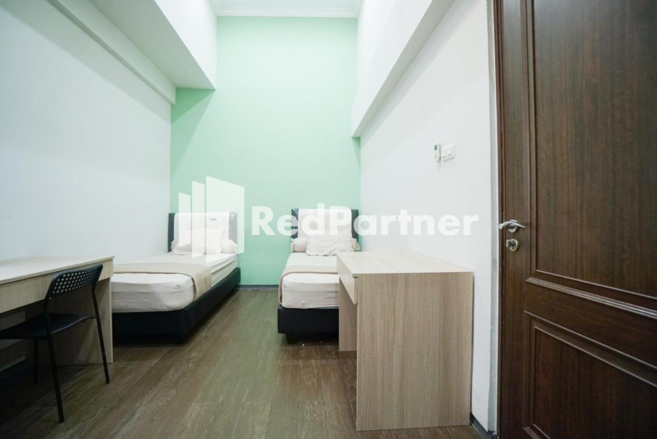 Hotel Toba Mansion Syariah Near Benhil Redpartner Yakarta Exterior foto