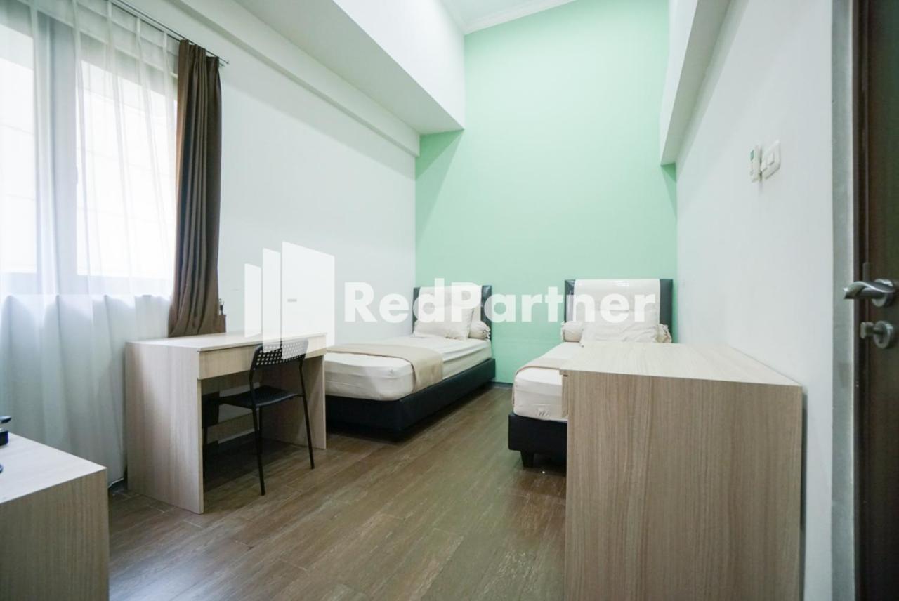 Hotel Toba Mansion Syariah Near Benhil Redpartner Yakarta Exterior foto